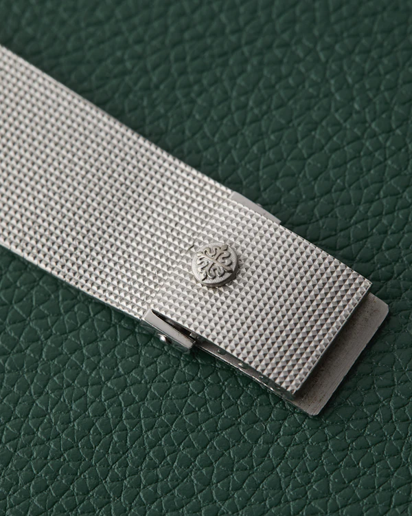 Patek Philippe Calatrava Ref. 3520/10 White Gold 18K - image 12