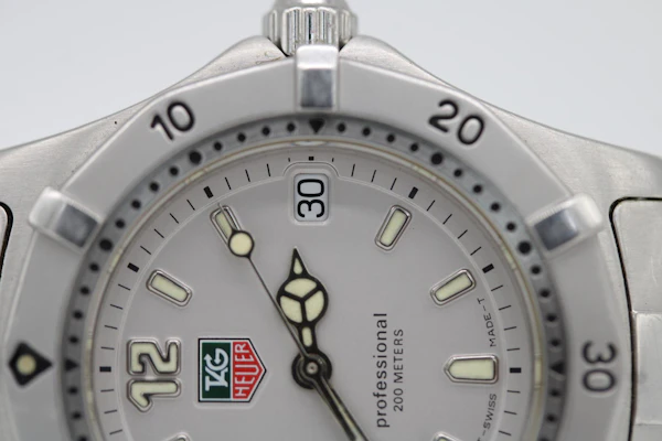 TAG Heuer Professional 2000 WK1212 - image 5