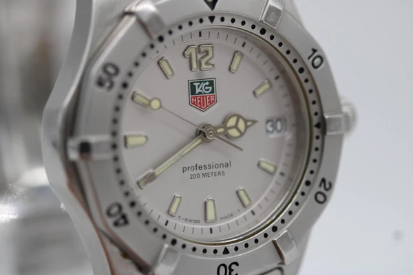 TAG Heuer Professional 2000 WK1212 - image 8