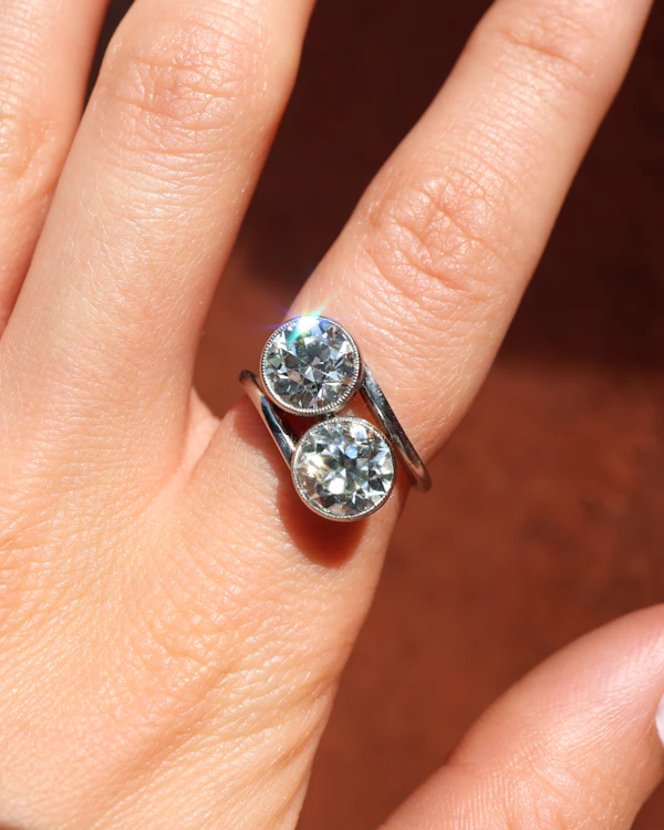 Antique Edwardian Platinum "Toi et Moi" Old Cut Diamond Ring (circa - image 4