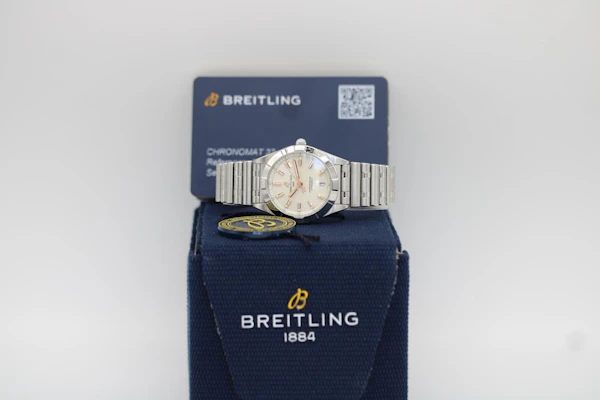 Breitling Chronomat A77310101A3A1 - image 15