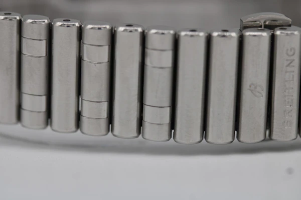Breitling Chronomat A77310101A3A1 - image 11