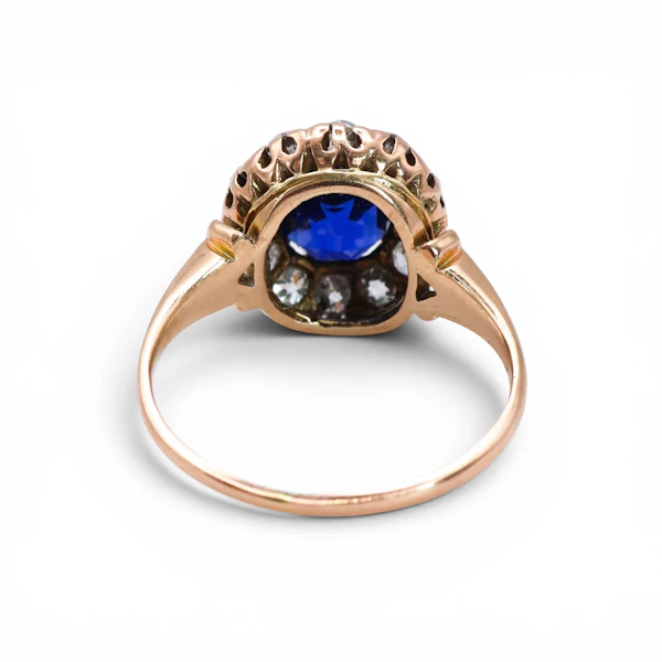 Victorian Kashmir Sapphire, Diamond and Gold Cluster Ring, Circa 1890 - image 6