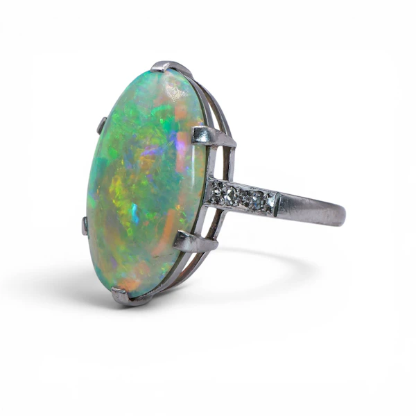 Art Deco Opal, Diamond and Platinum Ring, Circa 1930 - image 3