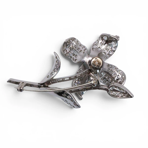 Chaumet Vintage Diamond and Platinum Flower Brooch, With White Gold Fittings, Circa 1979 - image 5