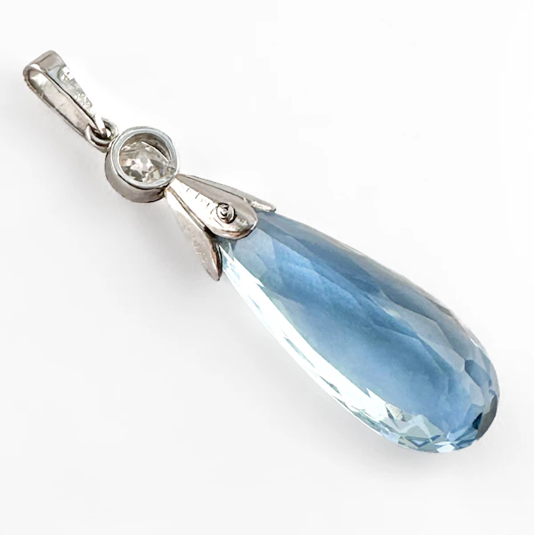 Aquamarine & Diamond Drop Pendant With Chain - Saddingtons Jewellery Stand 375 - image 3