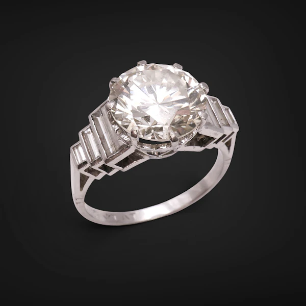5.2ct Vintage Diamond Platinum Ring at Deco&Vintage Ltd - image 4
