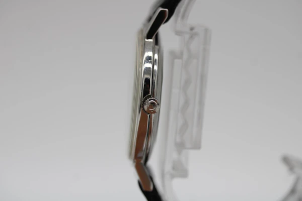 Omega Genève 111.0114 - image 2