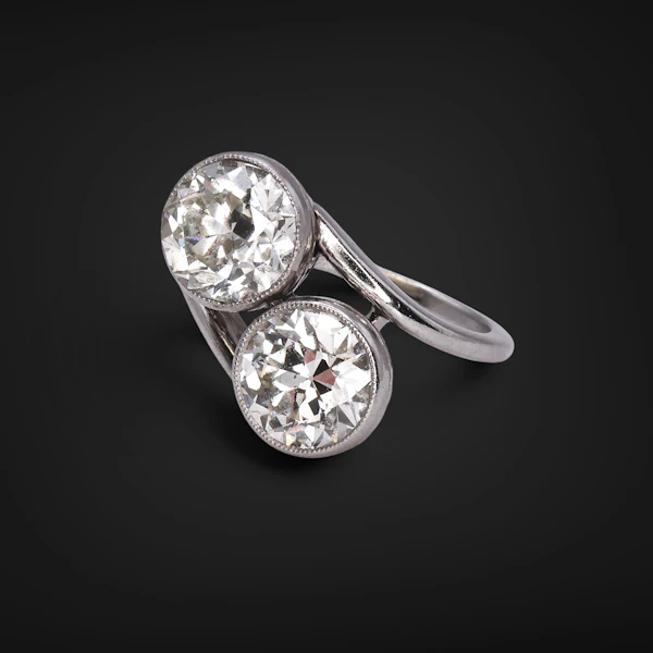 Antique Edwardian Platinum "Toi et Moi" Old Cut Diamond Ring - image 5