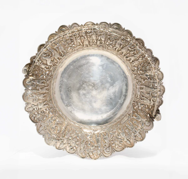 An antique silver "swing-handled" offering bowl / basket, late 19th to early 20th century - image 2