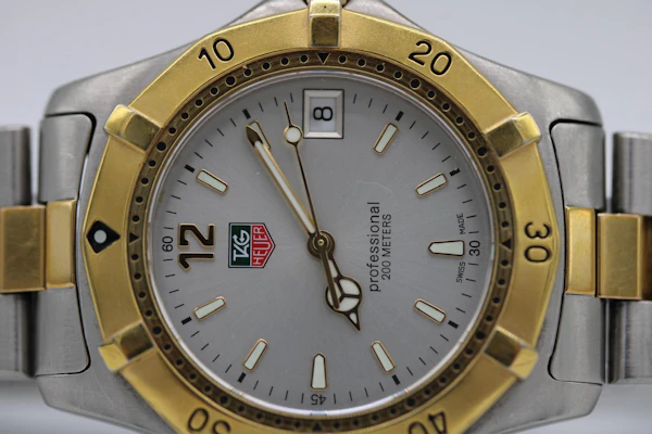 TAG Heuer Professional WK1120-0 - image 3
