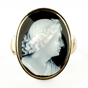 Early Victorian Banded Agate Cameo Ring - Saddingtons Jewellery Stand 375