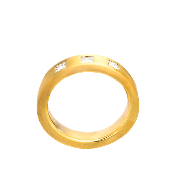 18ct Gold Princess Cut Diamond Band Ring - image 2