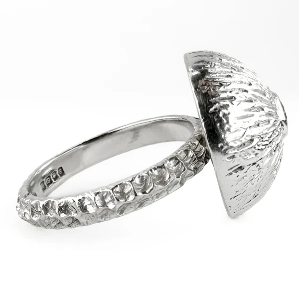 Kutchinsky 1972 Textured Diamond Set Bombe Ring - Saddingtons Jewellery Stand 375 - image 4