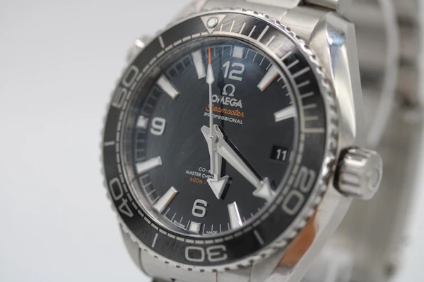 Omega Seamaster Planet Ocean 215.30.44.21.01.001 - image 9