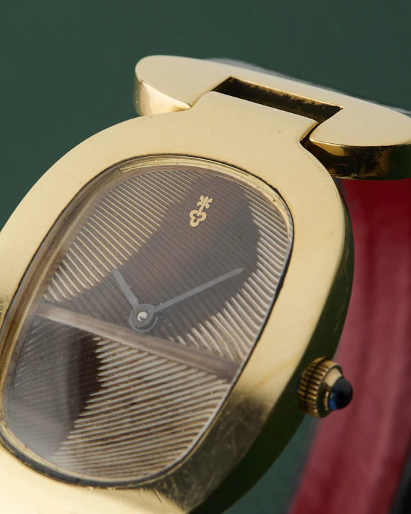 Corum Love Bond Ref. 57310C11 Exotic Feather Dial 18K Yellow Gold - image 10