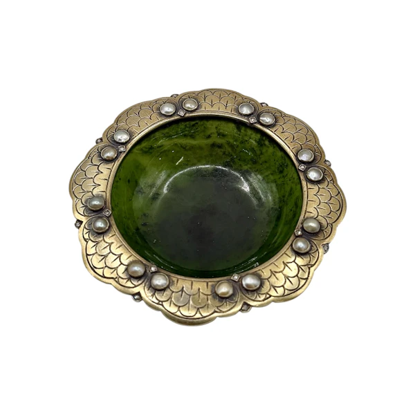 Bolin antique Russian jade silver gilt pearl and diamond bonbon dish, St Petersburg, c.1910 by Nikolai Chernokov. - image 3