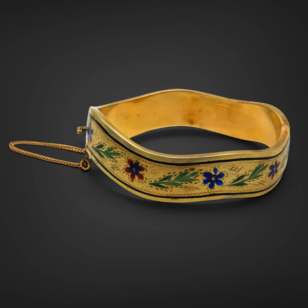 Lovely Victorian 15ct Gold And Enamel Bangle at Deco&Vintage Ltd - image 5