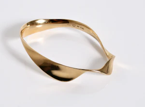 Vivianna Torun Georg Jensen 18k gold bangle |Grasilver