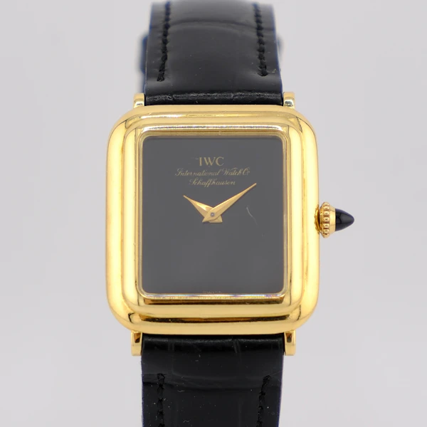 IWC Tank Style Onyx Dial 18k Gold - image 5