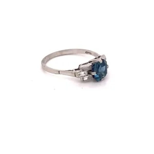 Pretty, Natural Sapphire and Diamond Art Deco Ring Ca 1920-35 - image 4