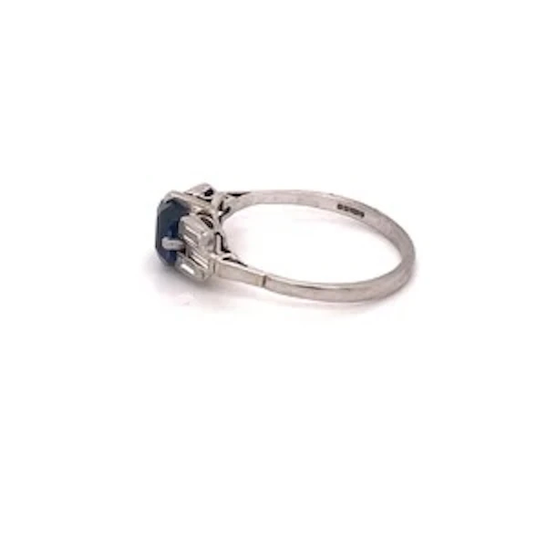 Pretty, Natural Sapphire and Diamond Art Deco Ring Ca 1920-35 - image 5
