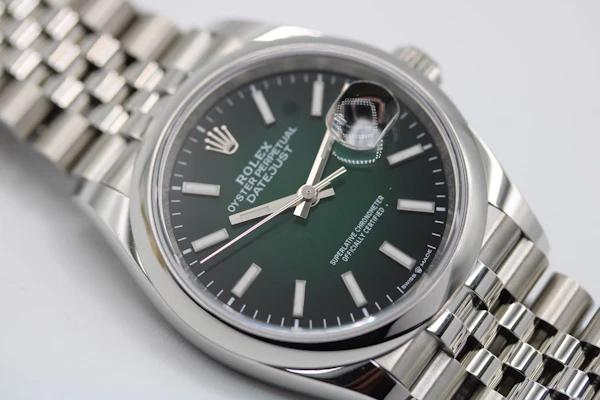 Rolex Datejust 126200 Green Ombré Dia - image 9