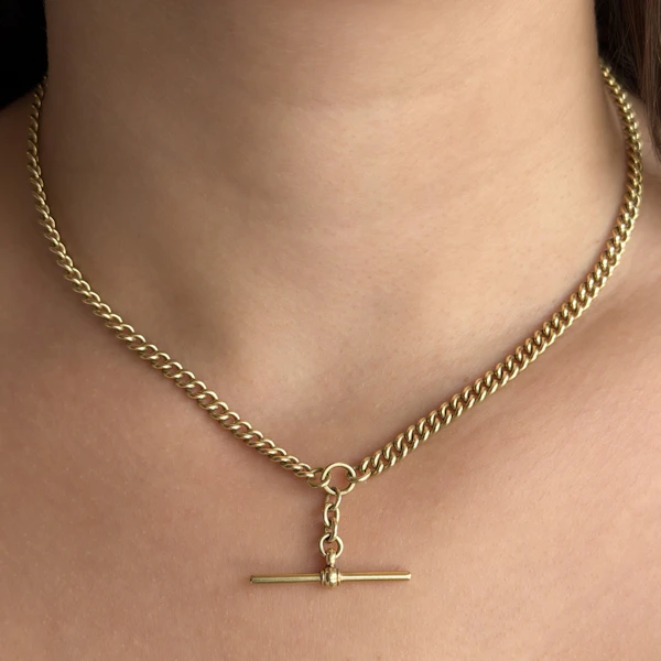 17″ Curb Link Albert Chain - Saddingtons Jewellery Stand 375 - image 1