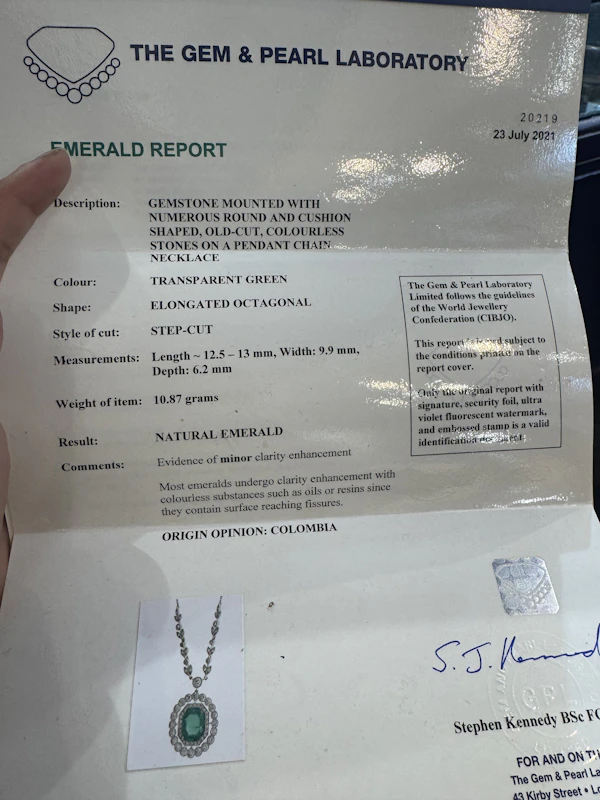 AN ART DECO COLOMBIAN EMERALD AND DIAMOND PENDANT NECKLACE - image 4