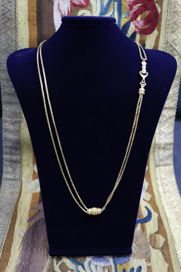 Downstairs at Grays: An exceptional example of a French (marked) 18ct Yellow Gold Double Slide Long Guard Chain Circa 1830 - image 5