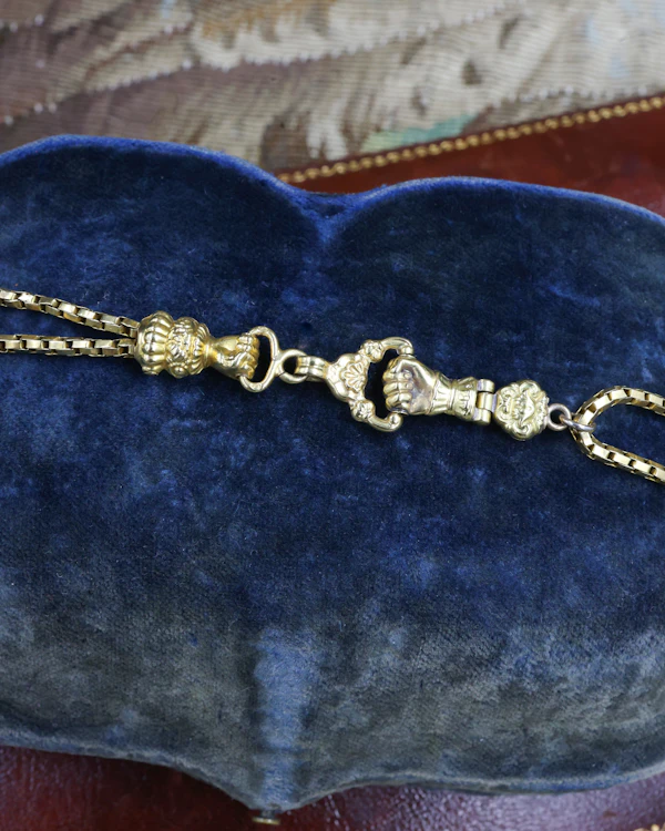 Downstairs at Grays: An exceptional example of a French (marked) 18ct Yellow Gold Double Slide Long Guard Chain Circa 1830 - image 2