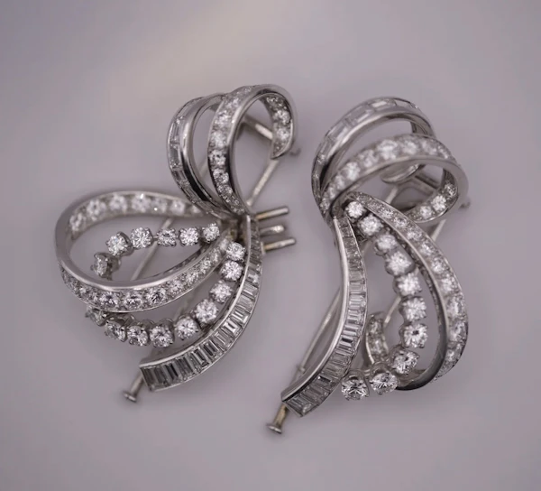 Boucheron Diamond Double Clip Brooch - image 2