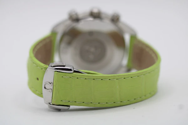 Omega Speedmaster Reduced 3834.72.35 – Mother of Pearl Dial – New Green Strap – Automatic - image 6