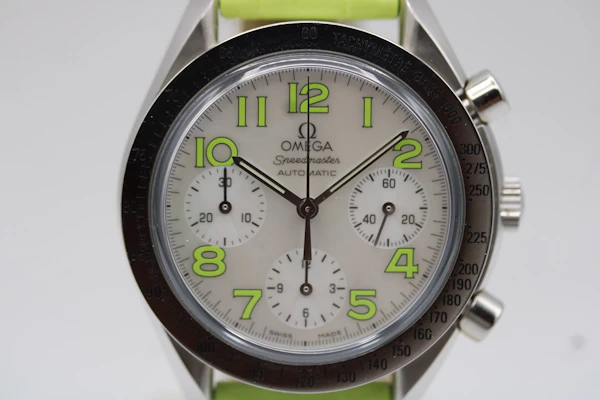 Omega Speedmaster Reduced 3834.72.35 – Mother of Pearl Dial – New Green Strap – Automatic - image 3