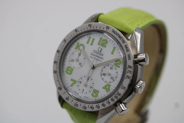 Omega Speedmaster Reduced 3834.72.35 – Mother of Pearl Dial – New Green Strap – Automatic - image 2