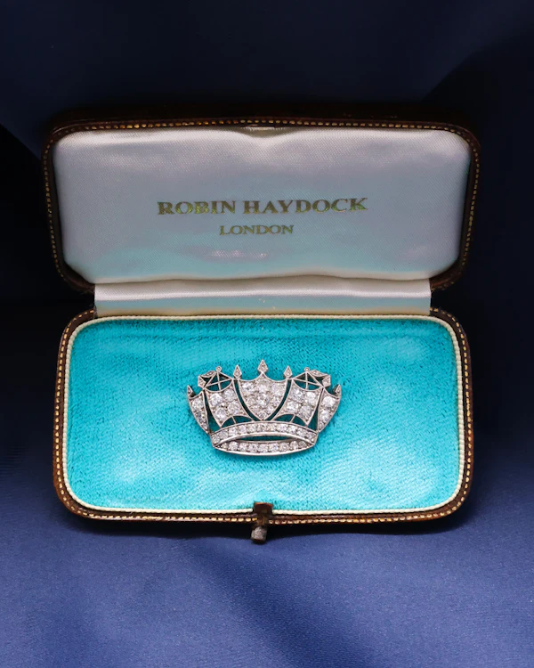 A very fine Edwardian / Late Victorian Platinum & Diamond Naval Crown Brooch. Circa 1900 - image 1