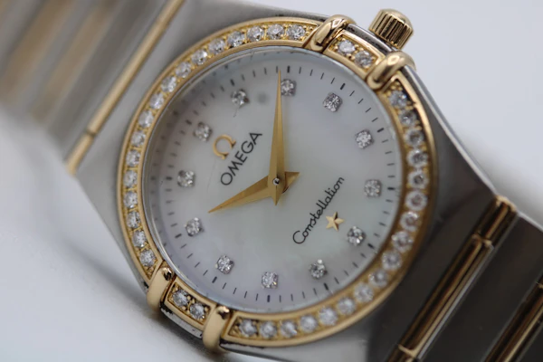Omega Constellation 25.5mm 1277.75.00 with papers 2001 - image 11