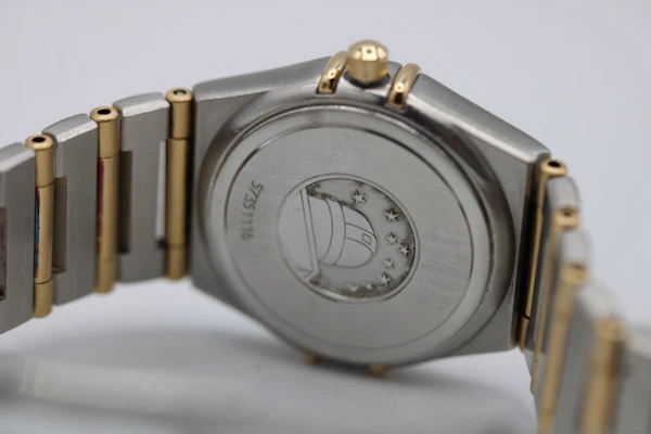 Omega Constellation 25.5mm 1277.75.00 with papers 2001 - image 10