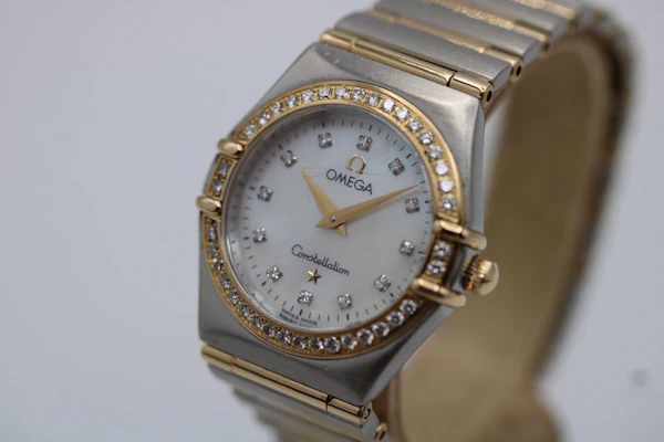 Omega Constellation 25.5mm 1277.75.00 with papers 2001 - image 2