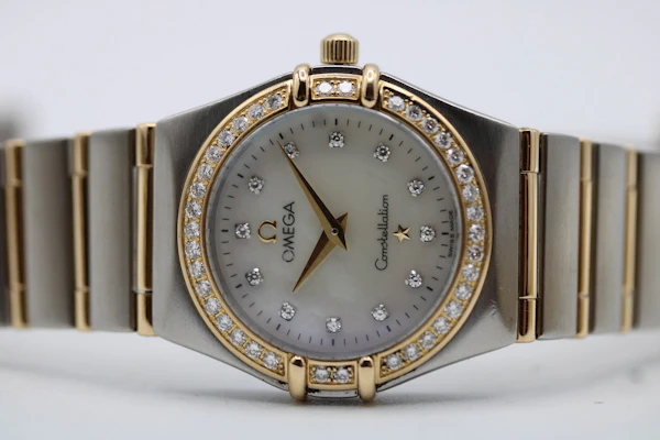 Omega Constellation 25.5mm 1277.75.00 with papers 2001 - image 7