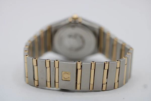 Omega Constellation 25.5mm 1277.75.00 with papers 2001 - image 8