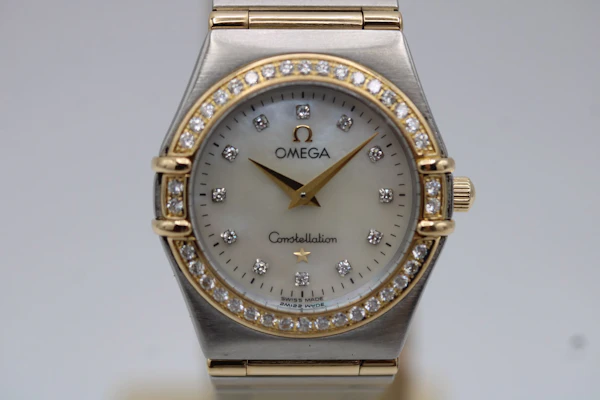 Omega Constellation 25.5mm 1277.75.00 with papers 2001 - image 3