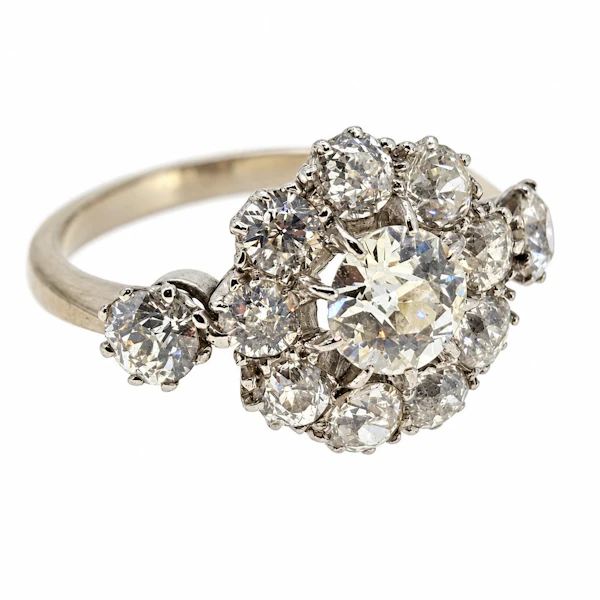 Antique old cut diamond cluster ring, 18 carat white gold - image 3