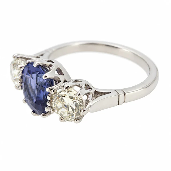 Oval sapphire & diamond 3 stone ring, platinum. - image 2