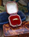 Downstairs at Grays: A very fine 22 ct, Yellow Gold Wedding Ring, weighing 2.3 gr and currently sized to N 1/2, Hallmarked Chester England 1933. - image 2