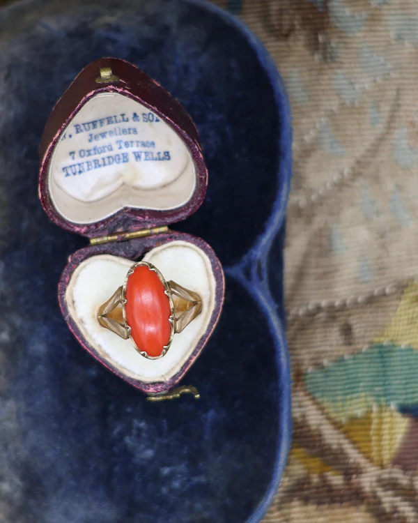 Downstairs at Grays: 18 Ct. Yellow Gold (Tested) French (Marks) Coral ring Circa 1900 - image 1