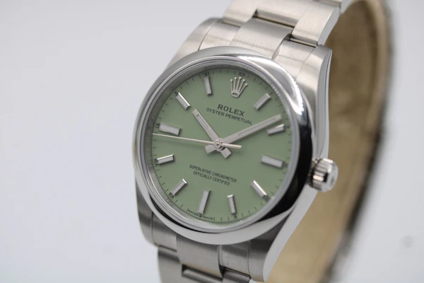 Rolex Oyster Perpetual 34mm 124200 Pistachio 2026 Full Unworn Set - image 4