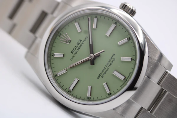 Rolex Oyster Perpetual 34mm 124200 Pistachio 2026 Full Unworn Set - image 12
