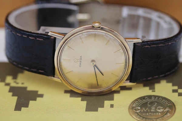 Omega Vintage Cal 620 9ct Gold - 3115487 Case Marked - image 10