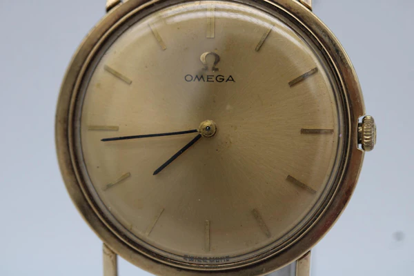Omega Vintage Cal 620 9ct Gold - 3115487 Case Marked - image 6